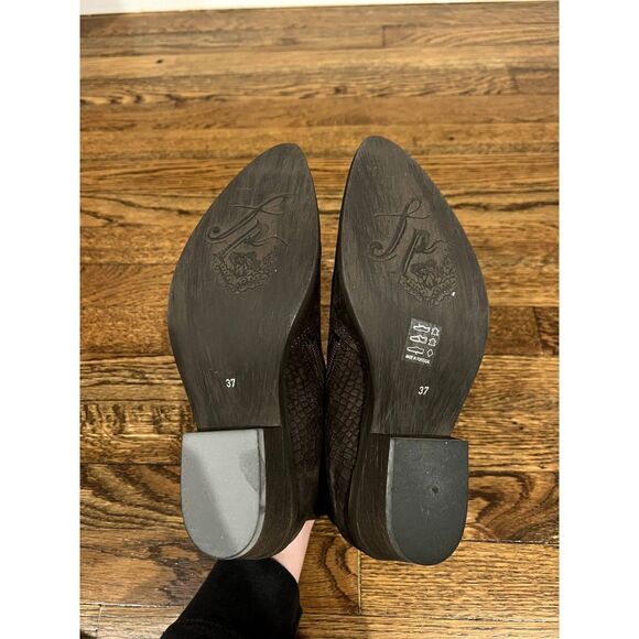 NIB Free People Crossings Western Snake Embossed Ankle Boot in Taupe 7 - Picture 7 of 10